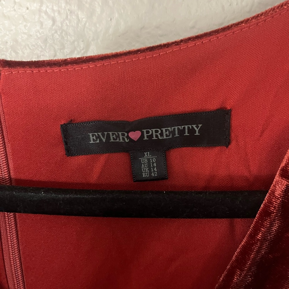 Bump Friendly - Elegant Rust Velvet Gown (Maternity) - Picture 3 of 6